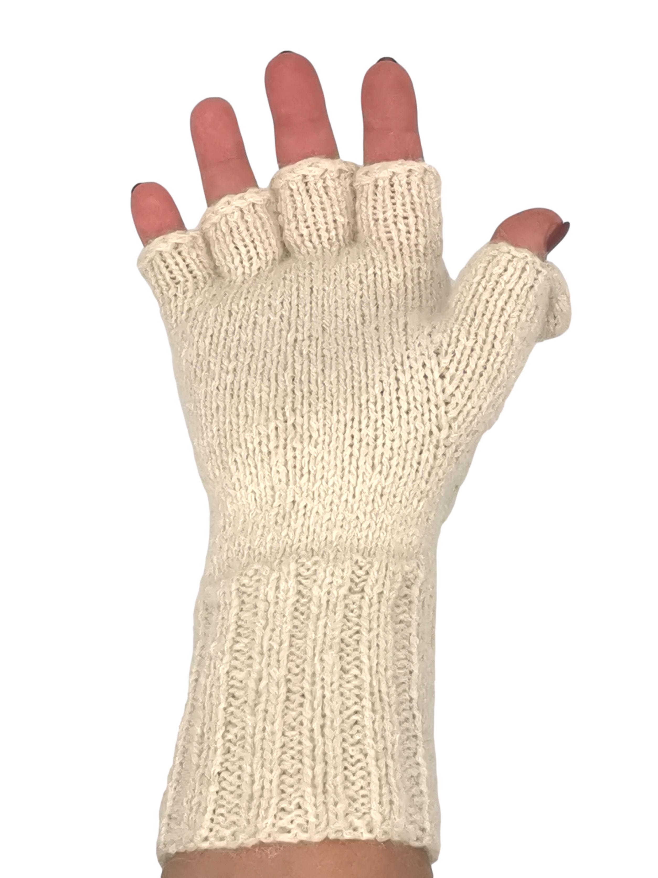 Hochwertige, Handschuhe mit angestrickten Fingern, Daumen und Kapuze aus Babyalpaka Farbe: Naturweiß, Hellbraun, Hellgrau, Anthrazit, Schwarz | Handmade by Millwa Hochwertige, Handschuhe mit angestrickten Fingern, Daumen und Kapuze aus Babyalpaka Farbe: Naturweiß, Hellbraun, Hellgrau, Anthrazit, Schwarz | Handmade by Millwa