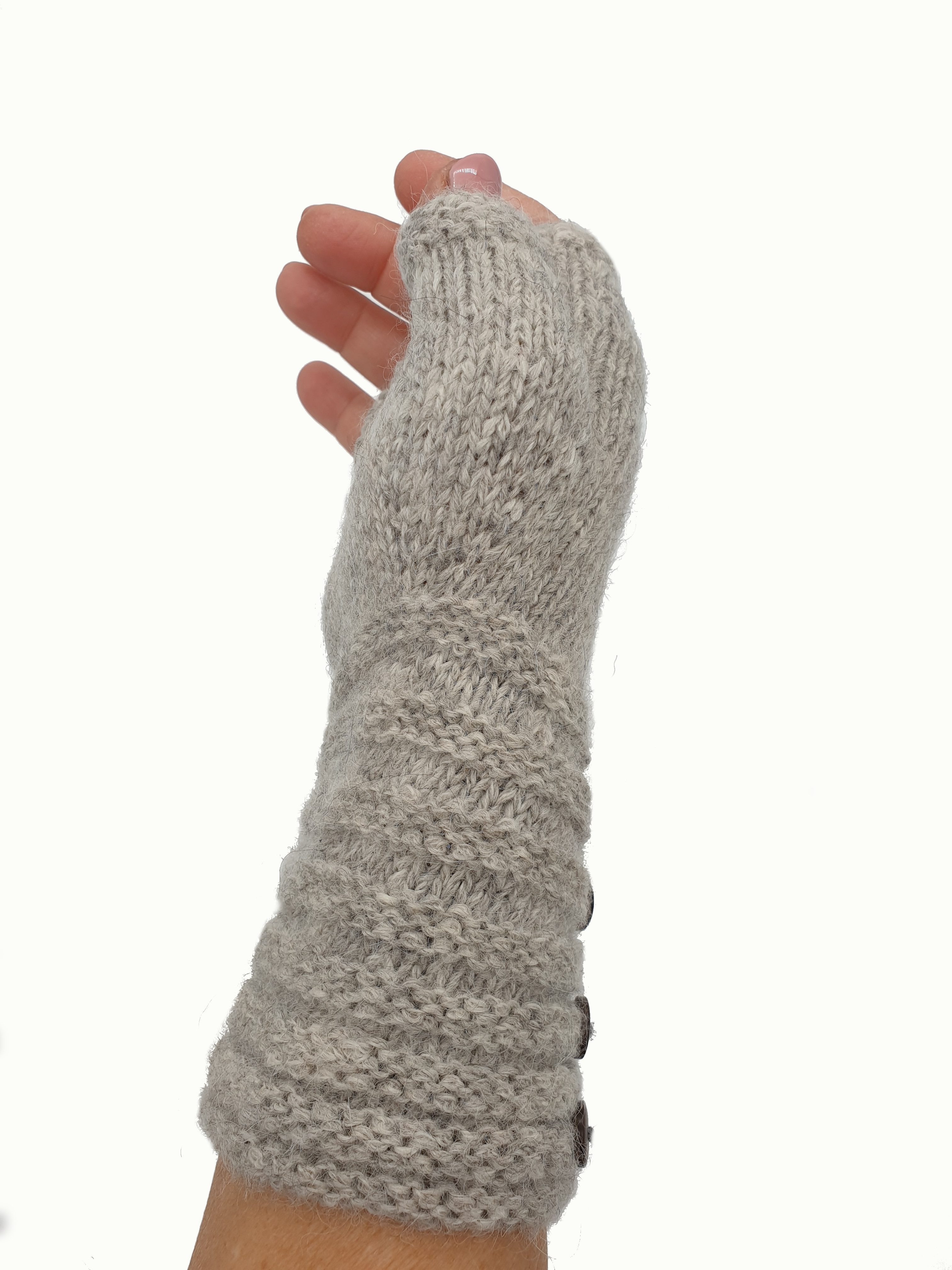Hochwertige Pulswärmer mit angestrickten Daumen aus Babyalpaka in verschiedenen Farben Hochwertige Pulswärmer mit angestrickten Daumen aus Babyalpaka in verschiedenen Farben