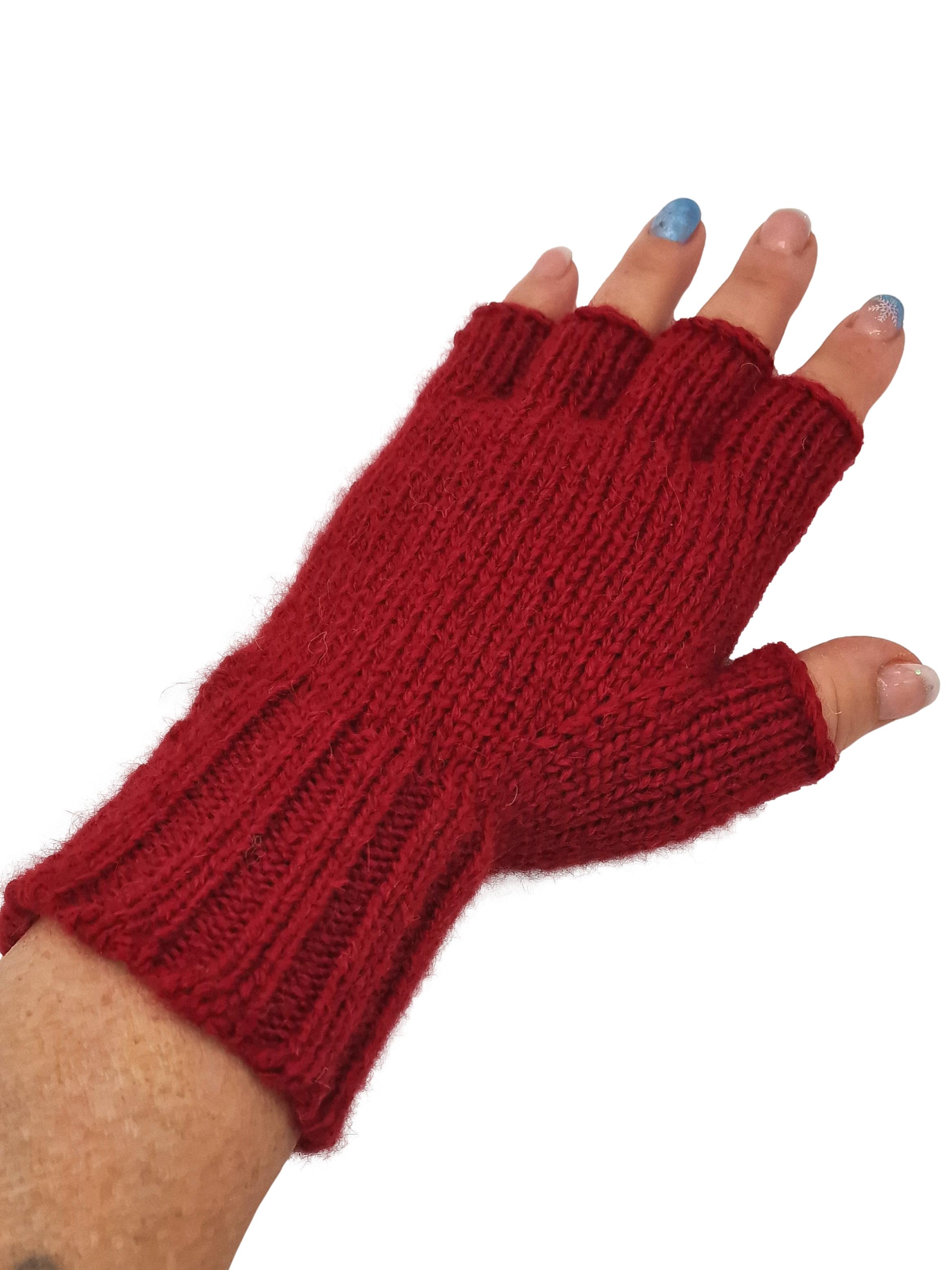 Pulswärmer mit angestrickten Fingern, aus 100% Babyalpaka in verschiedenen Farben| Handmade by Millwa