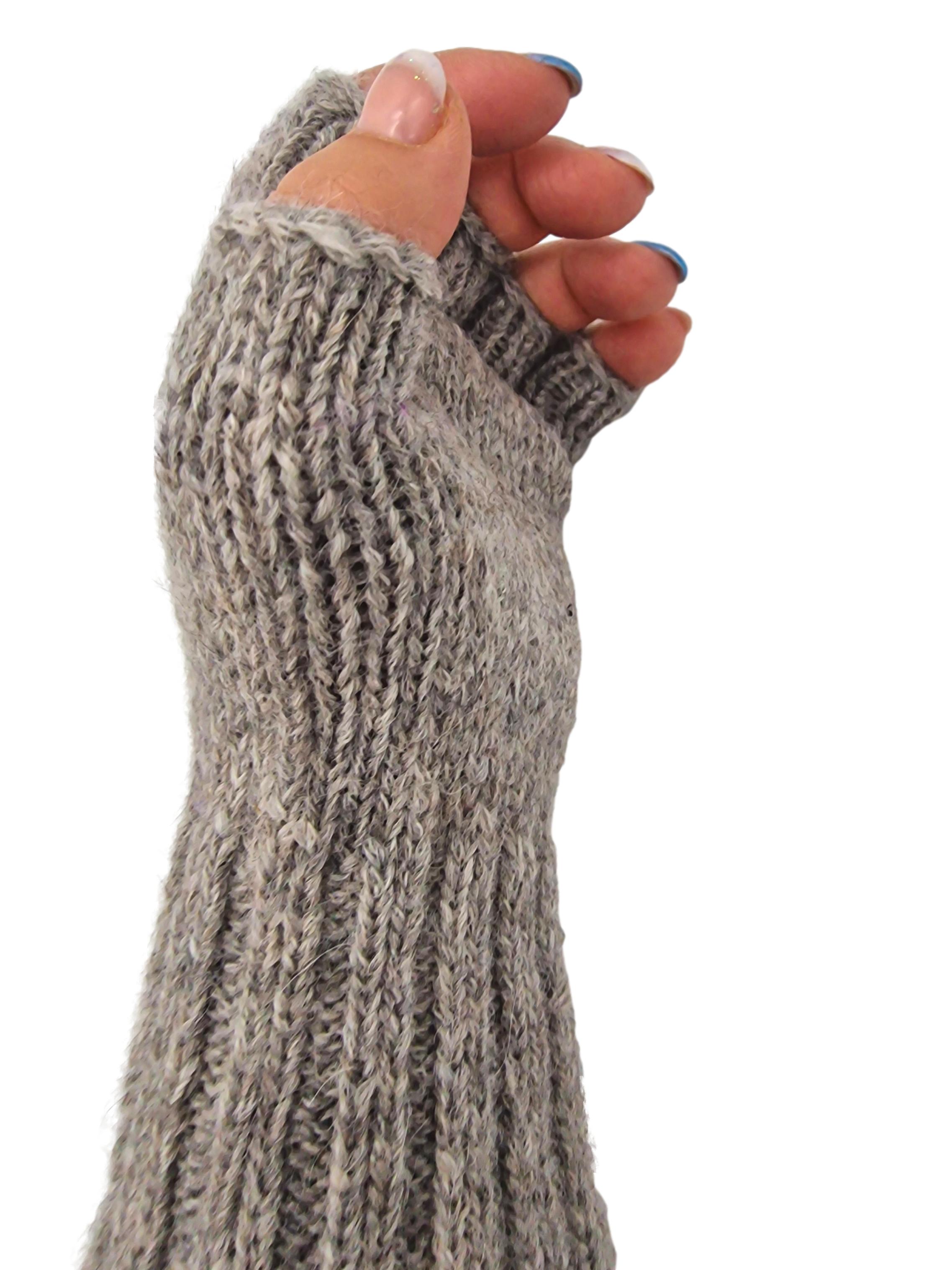 Pulswärmer mit angestrickten Fingern, aus 100% Babyalpaka in verschiedenen Farben| Handmade by Millwa