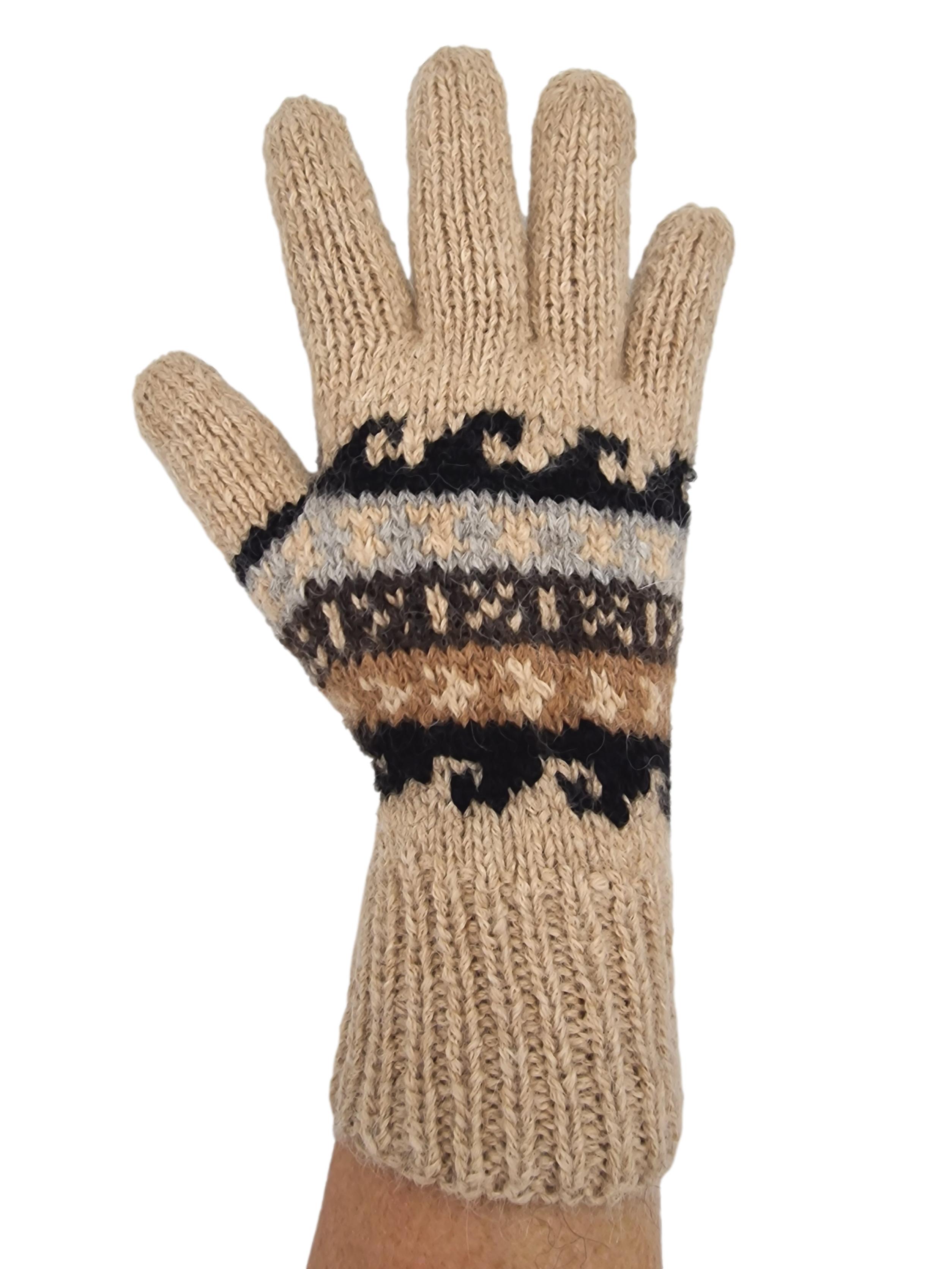 Glatt gestrickte Fingerhandschuhe mit traditionellen Andenmuster. Zeitloses Design, aus 100% feinster Alpakawolle hergestellt.