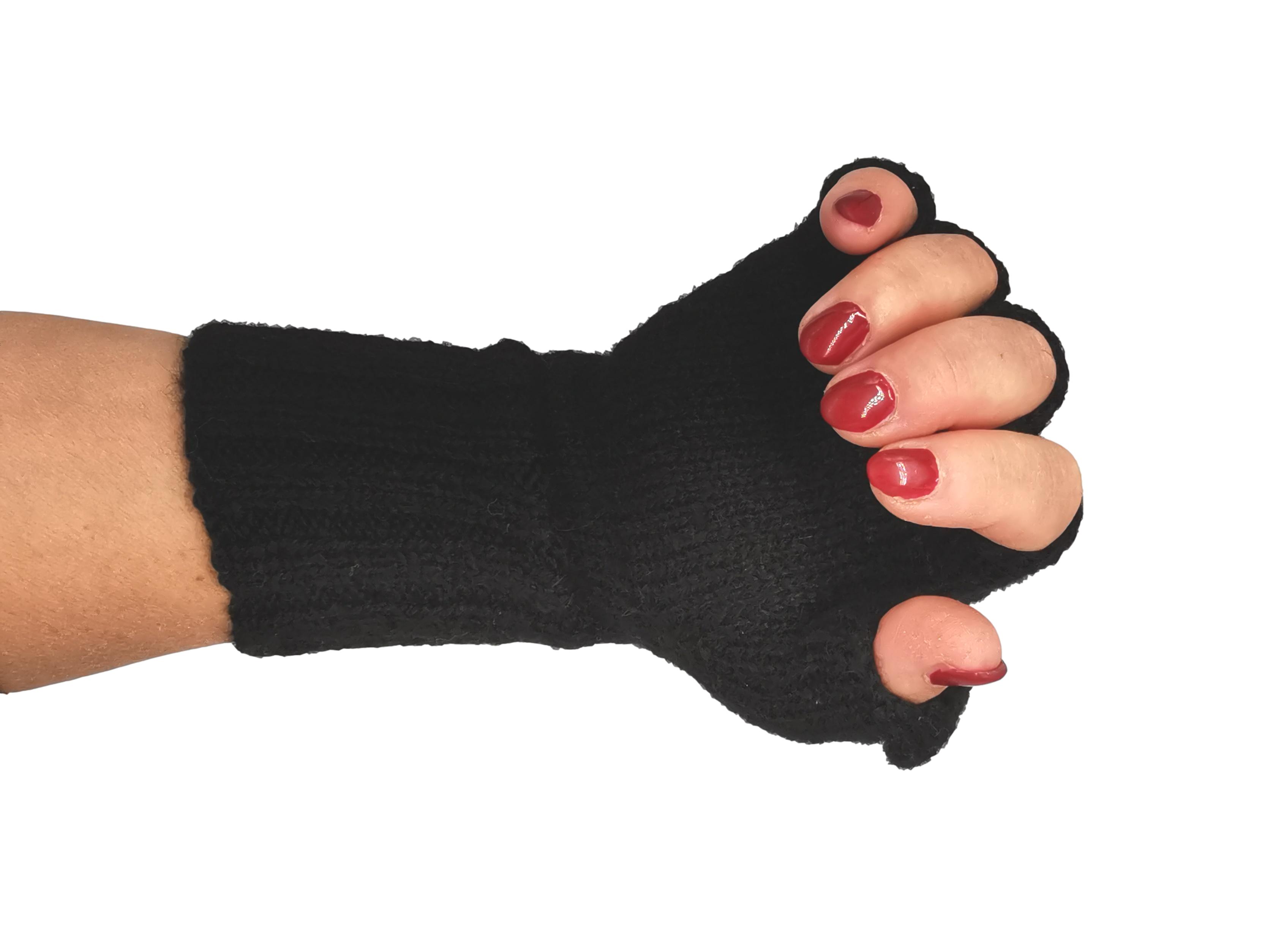 Hochwertige, Handschuhe mit angestrickten Fingern, Daumen und Kapuze aus Babyalpaka Farbe: Naturweiß, Hellbraun, Hellgrau, Anthrazit, Schwarz | Handmade by Millwa Hochwertige, Handschuhe mit angestrickten Fingern, Daumen und Kapuze aus Babyalpaka Farbe: Naturweiß, Hellbraun, Hellgrau, Anthrazit, Schwarz | Handmade by Millwa
