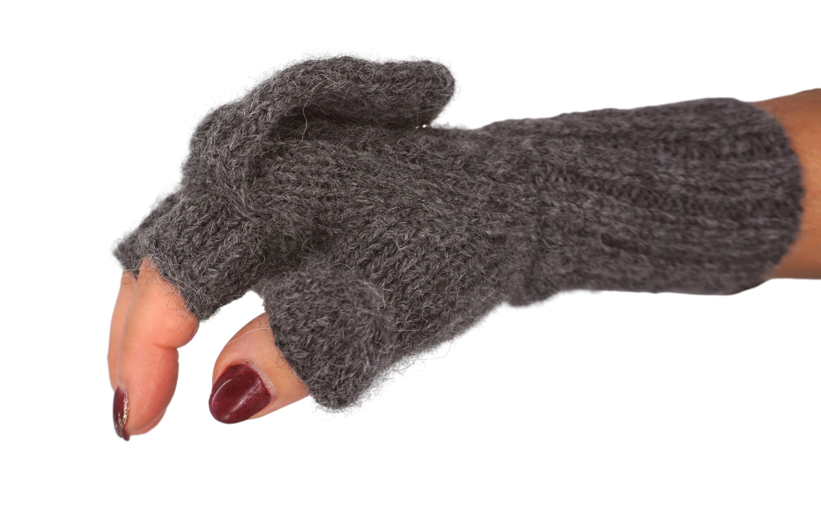 Hochwertige, Handschuhe mit angestrickten Fingern, Daumen und Kapuze aus Babyalpaka Farbe: Naturweiß, Hellbraun, Hellgrau, Anthrazit, Schwarz | Handmade by Millwa Hochwertige, Handschuhe mit angestrickten Fingern, Daumen und Kapuze aus Babyalpaka Farbe: Naturweiß, Hellbraun, Hellgrau, Anthrazit, Schwarz | Handmade by Millwa