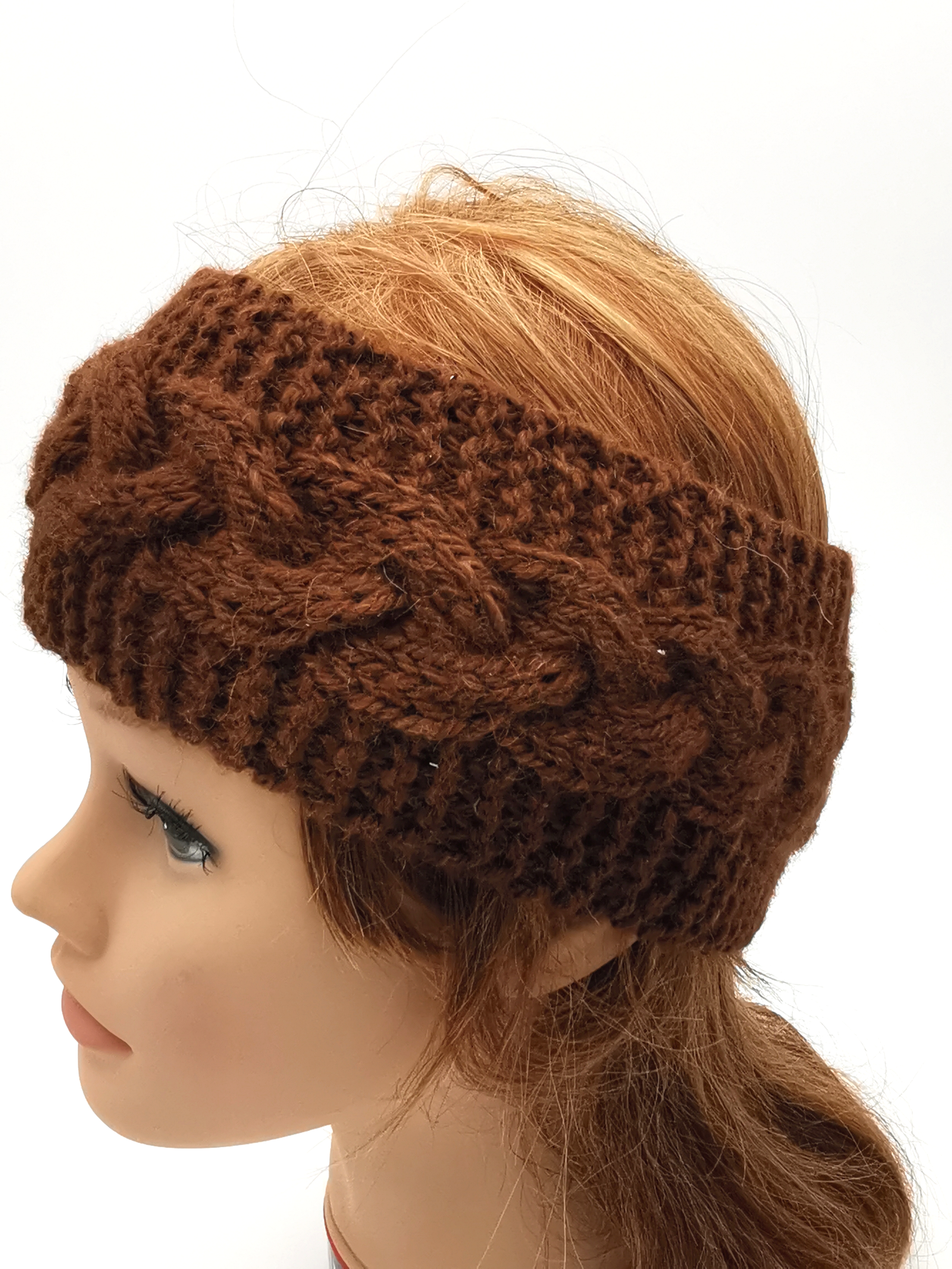 Stirnband aus 100% feinster Alpakawolle im Zopfmusterdesign in vielen verschiedenen Farben | Handmade by Alzsteg-Alpakas Stirnband aus 100% feinster Alpakawolle im Zopfmusterdesign in vielen verschiedenen Farben | Handmade by Alzsteg-Alpakas