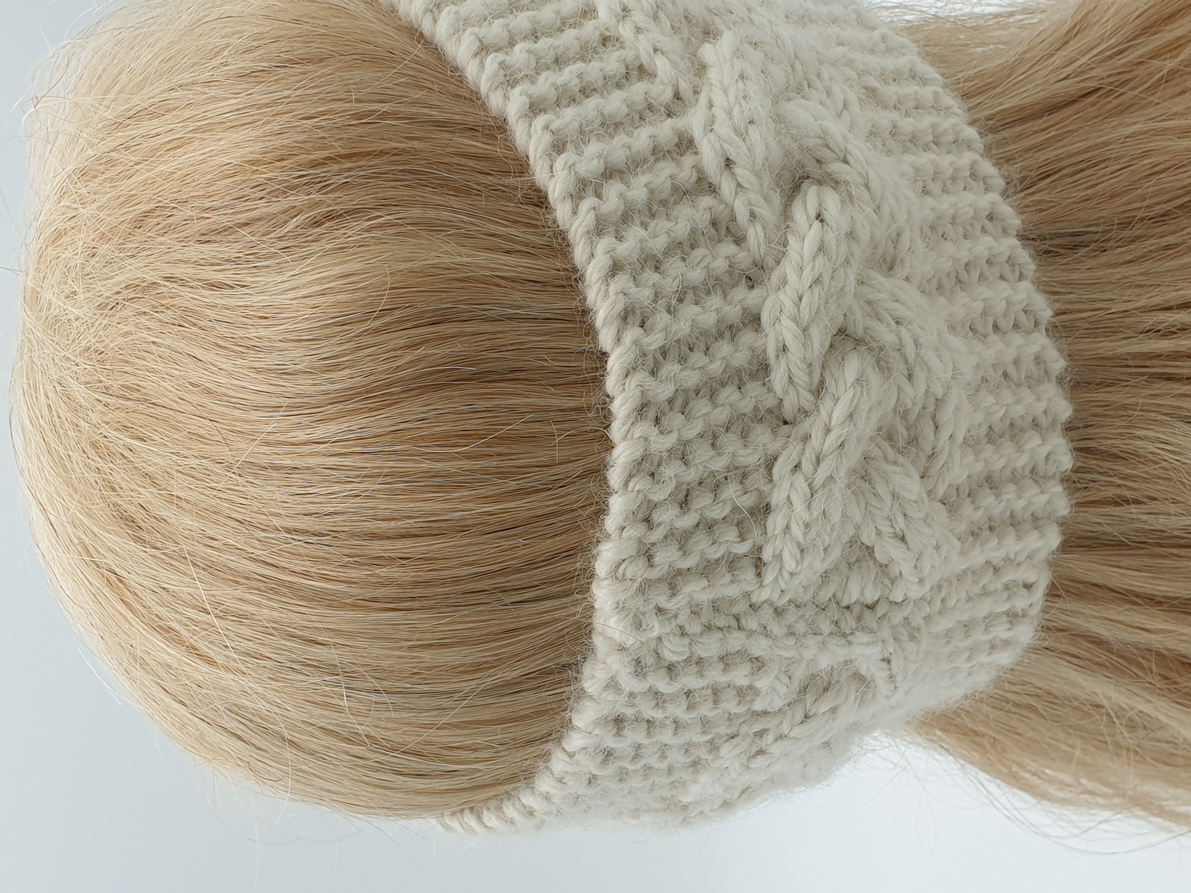 Stirnband aus Alpakawolle im Zopfmusterdesign in vielen verschiedenen Farben