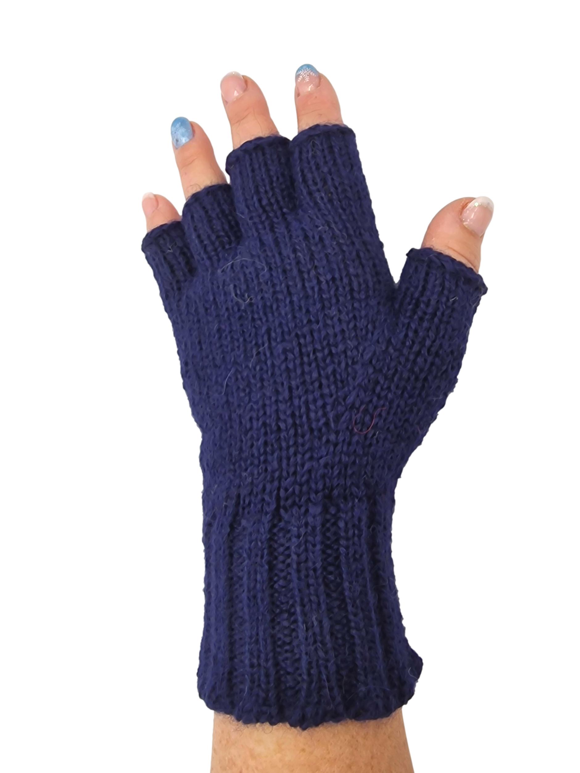 Pulswärmer mit angestrickten Fingern, aus 100% Babyalpaka in verschiedenen Farben| Handmade by Millwa